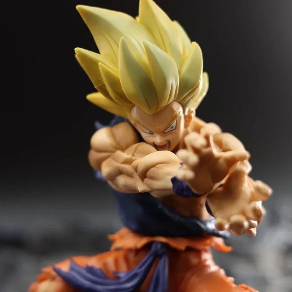 Son Goku Battle Damage Shockwave Anime Figure - Image 2