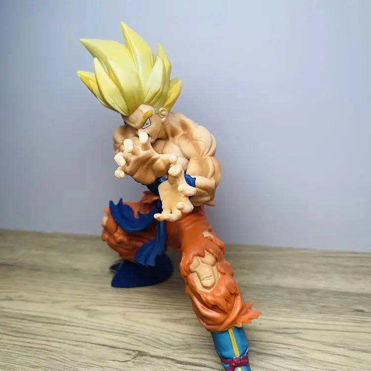 Son Goku Battle Damage Shockwave Anime Figure - Image 10